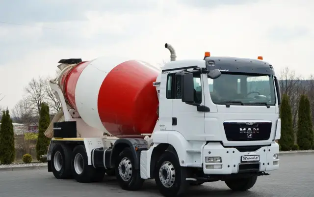MAN TGS 32.400 / 8x4 / BETONOMIESZARKA LIEBHERR   / GRUSZKA 9 M3 / ALUFELGI / EURO 5 