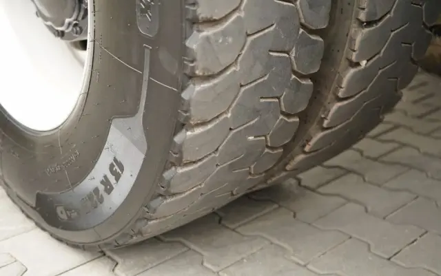 MAN TGS 32.400 / 8x4 / BETONOMIESZARKA LIEBHERR   / GRUSZKA 9 M3 / ALUFELGI / EURO 5 