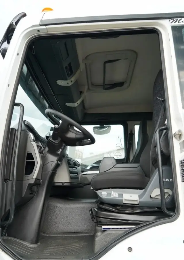 MAN TGS 32.400 / 8x4 / BETONOMIESZARKA LIEBHERR   / GRUSZKA 9 M3 / ALUFELGI / EURO 5 