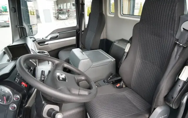 MAN TGS 32.400 / 8x4 / BETONOMIESZARKA LIEBHERR   / GRUSZKA 9 M3 / ALUFELGI / EURO 5 