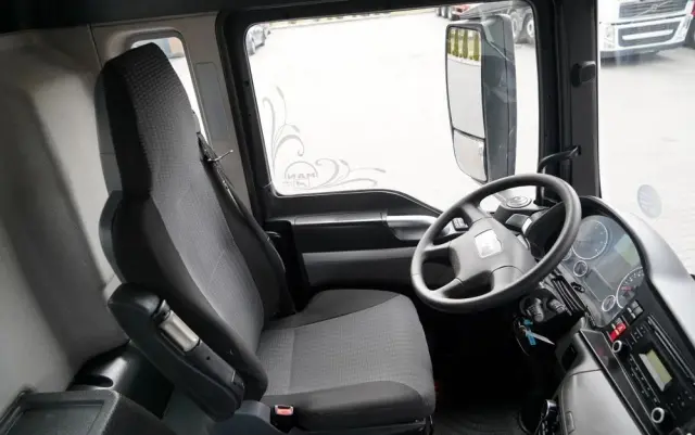 MAN TGS 32.400 / 8x4 / BETONOMIESZARKA LIEBHERR   / GRUSZKA 9 M3 / ALUFELGI / EURO 5 