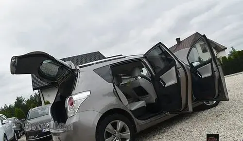 TOYOTA Verso 