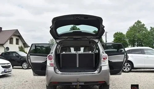 TOYOTA Verso 