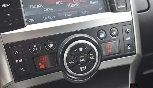 TOYOTA Verso 