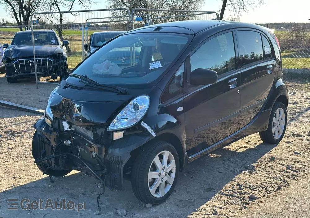PEUGEOT IOn Active