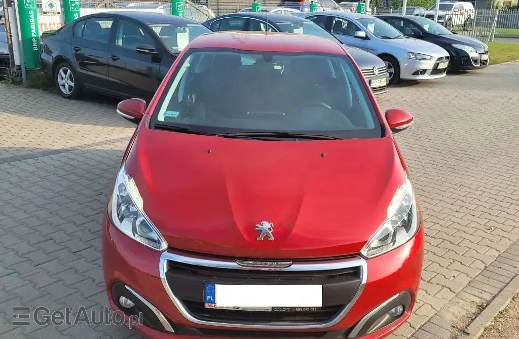 PEUGEOT 208 