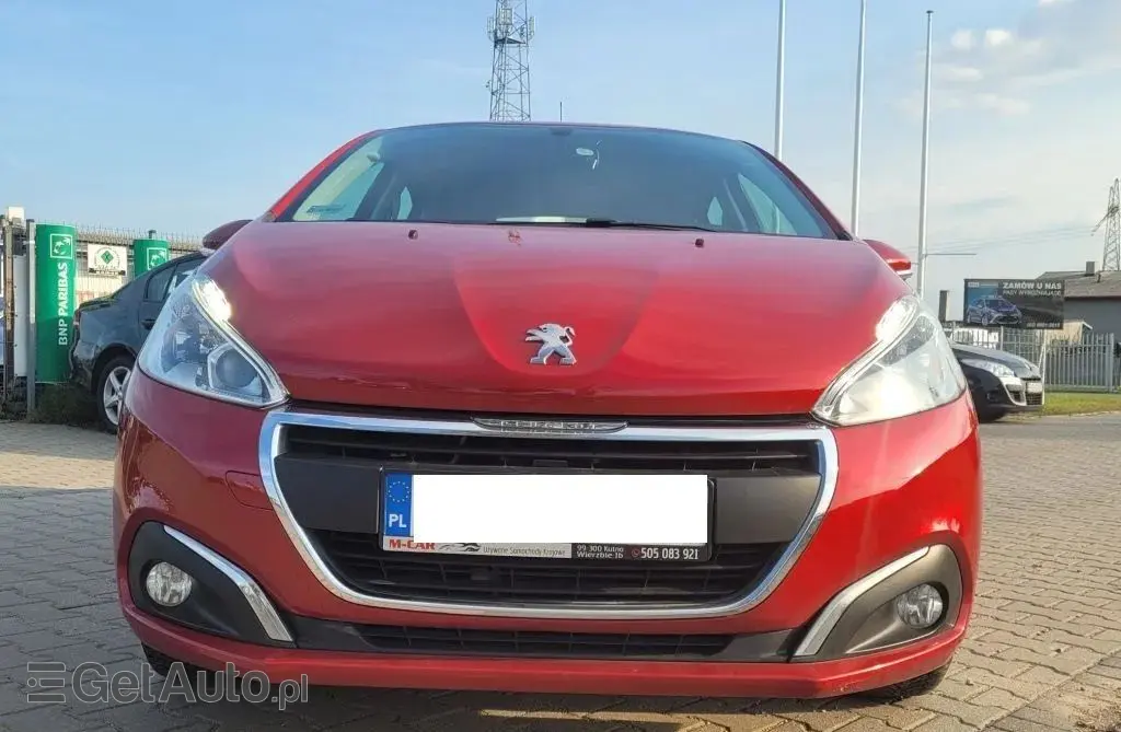 PEUGEOT 208 
