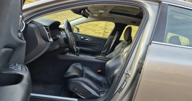VOLVO V60 D4 SCR Inscription