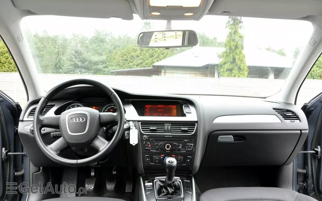 AUDI A4 