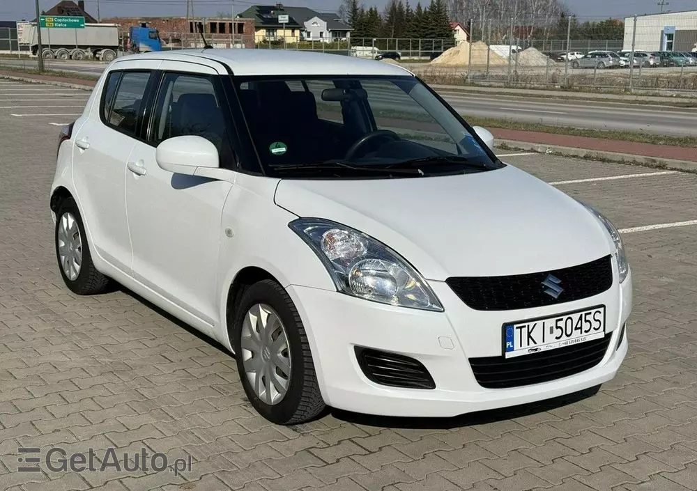 SUZUKI Swift 