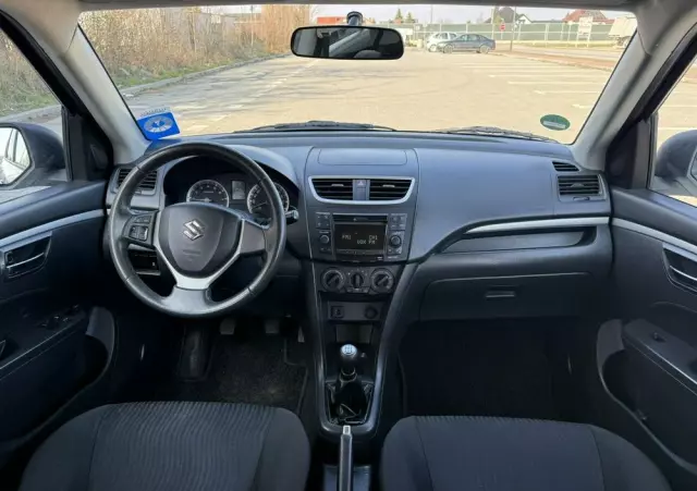 SUZUKI Swift 