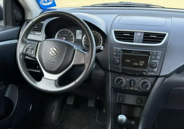 SUZUKI Swift 