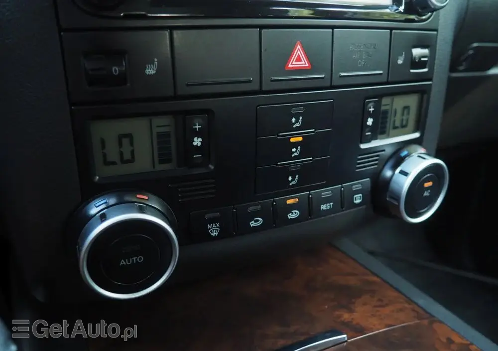 VOLKSWAGEN Touareg 3.0 V6 TDI DPF Automatik