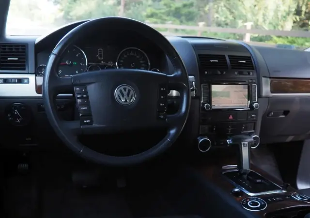 VOLKSWAGEN Touareg 3.0 V6 TDI DPF Automatik