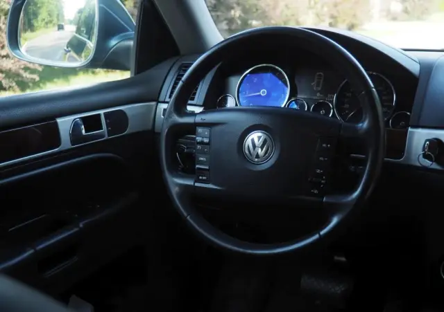 VOLKSWAGEN Touareg 3.0 V6 TDI DPF Automatik