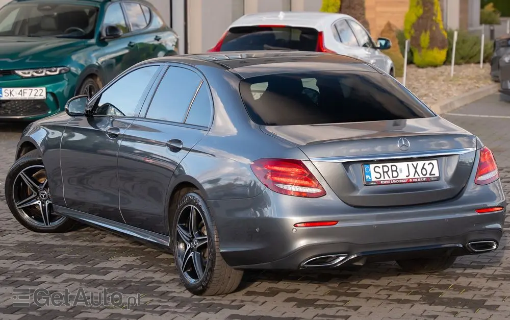 MERCEDES-BENZ Klasa E 220 d 9G-TRONIC AMG Line