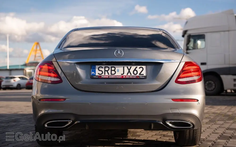 MERCEDES-BENZ Klasa E 220 d 9G-TRONIC AMG Line