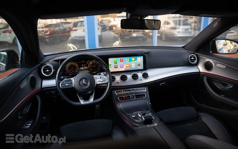 MERCEDES-BENZ Klasa E 220 d 9G-TRONIC AMG Line