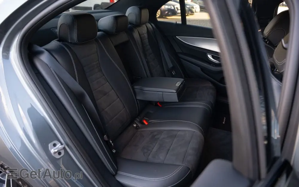MERCEDES-BENZ Klasa E 220 d 9G-TRONIC AMG Line