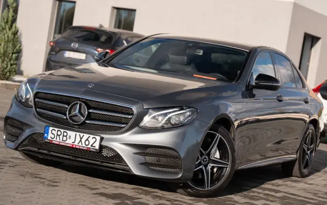 MERCEDES-BENZ Klasa E 220 d 9G-TRONIC AMG Line