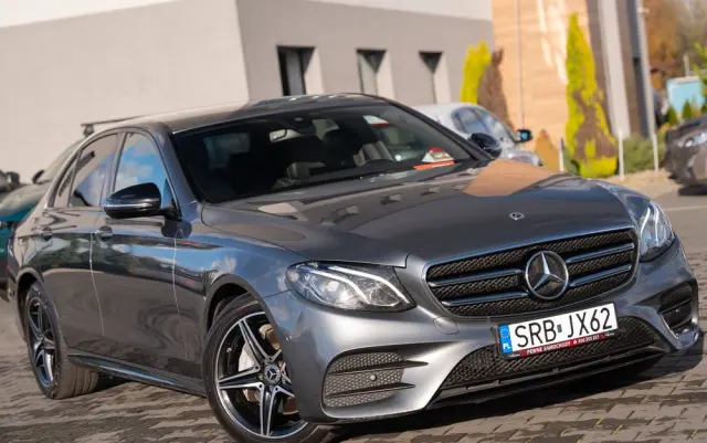 MERCEDES-BENZ Klasa E 220 d 9G-TRONIC AMG Line