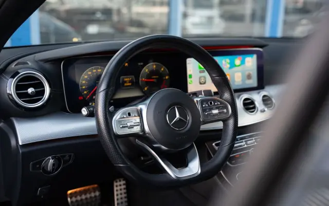 MERCEDES-BENZ Klasa E 220 d 9G-TRONIC AMG Line
