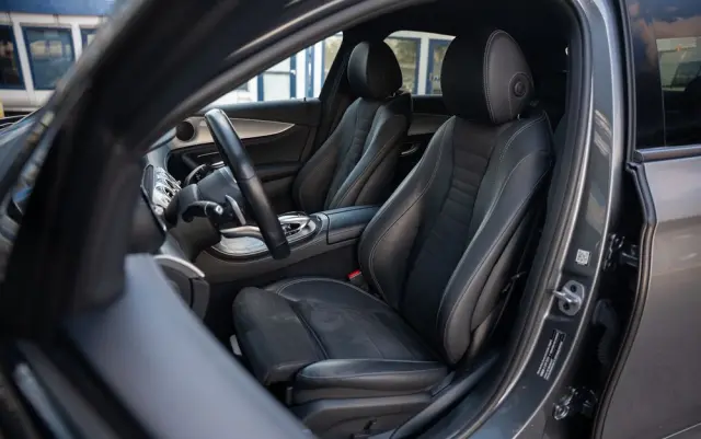 MERCEDES-BENZ Klasa E 220 d 9G-TRONIC AMG Line