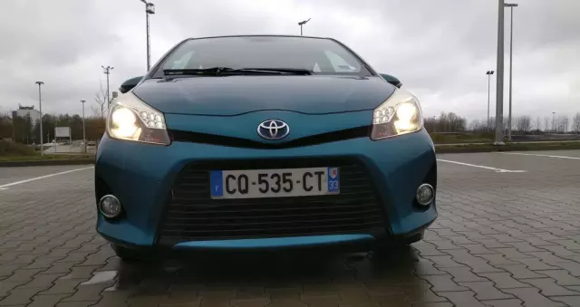 TOYOTA Yaris Hybrid 1.5 VVT-i Comfort
