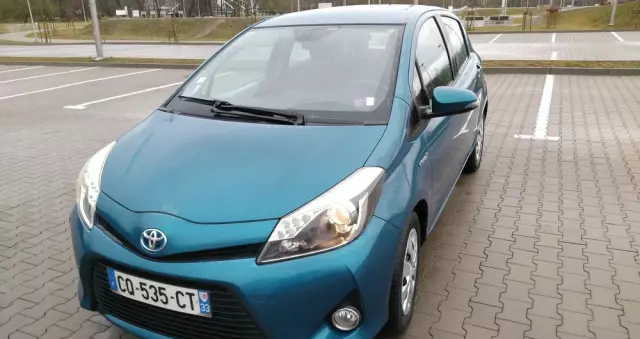 TOYOTA Yaris Hybrid 1.5 VVT-i Comfort