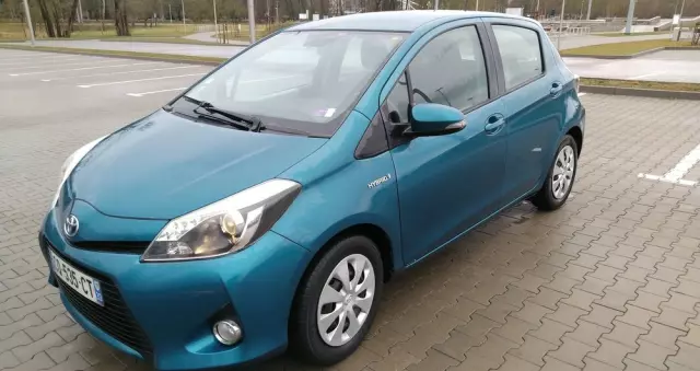 TOYOTA Yaris Hybrid 1.5 VVT-i Comfort