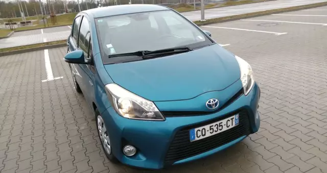 TOYOTA Yaris Hybrid 1.5 VVT-i Comfort