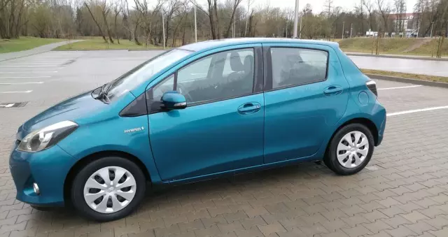 TOYOTA Yaris Hybrid 1.5 VVT-i Comfort
