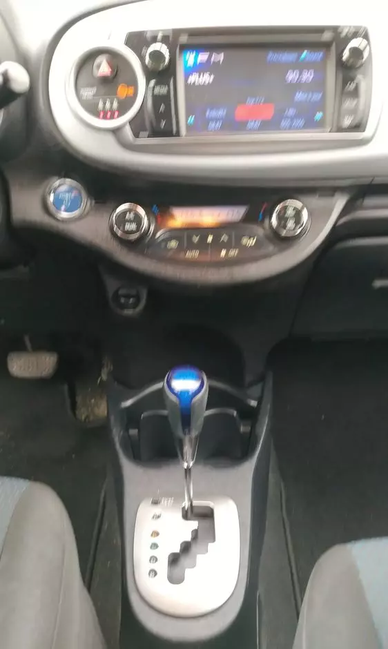 TOYOTA Yaris Hybrid 1.5 VVT-i Comfort