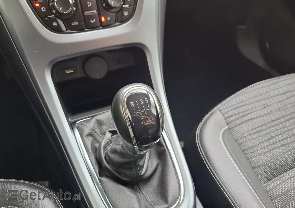 OPEL Astra 1.6 Sports Tourer Active