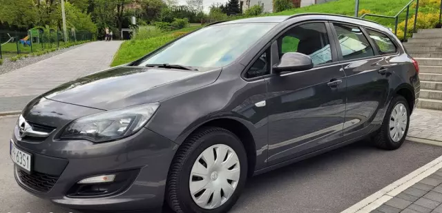 OPEL Astra 1.6 Sports Tourer Active