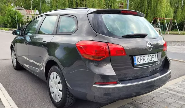 OPEL Astra 1.6 Sports Tourer Active
