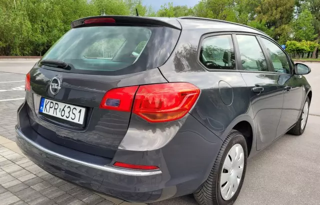 OPEL Astra 1.6 Sports Tourer Active