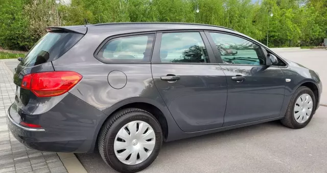 OPEL Astra 1.6 Sports Tourer Active