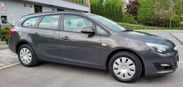 OPEL Astra 1.6 Sports Tourer Active