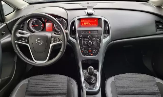 OPEL Astra 1.6 Sports Tourer Active