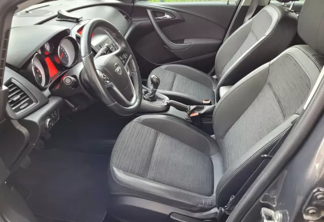 OPEL Astra 1.6 Sports Tourer Active