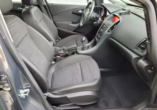 OPEL Astra 1.6 Sports Tourer Active