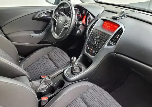 OPEL Astra 1.6 Sports Tourer Active