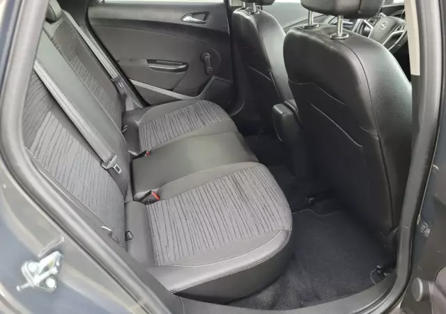 OPEL Astra 1.6 Sports Tourer Active