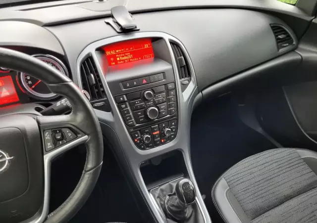 OPEL Astra 1.6 Sports Tourer Active
