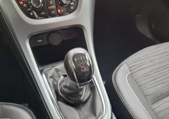 OPEL Astra 1.6 Sports Tourer Active