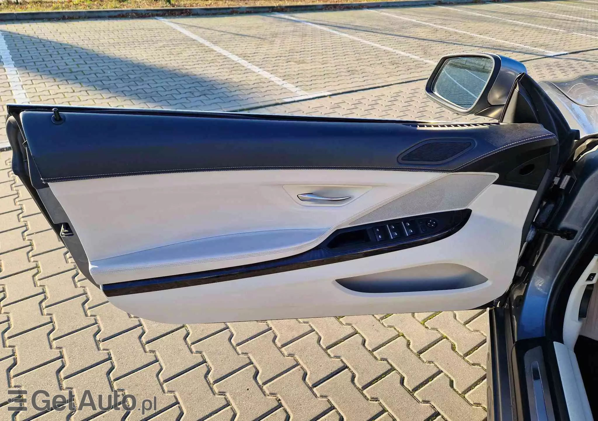 BMW Seria 6 650i xDrive Cabrio