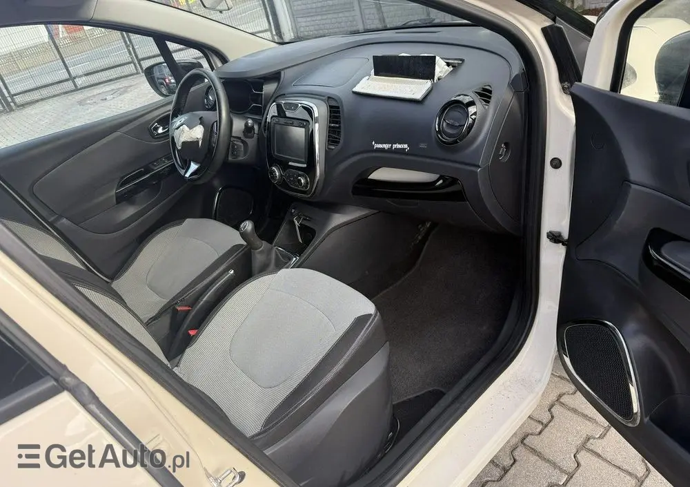 RENAULT Captur 
