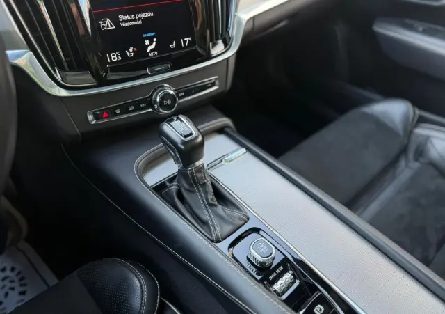 VOLVO V90 D5 AWD Geartronic R Design