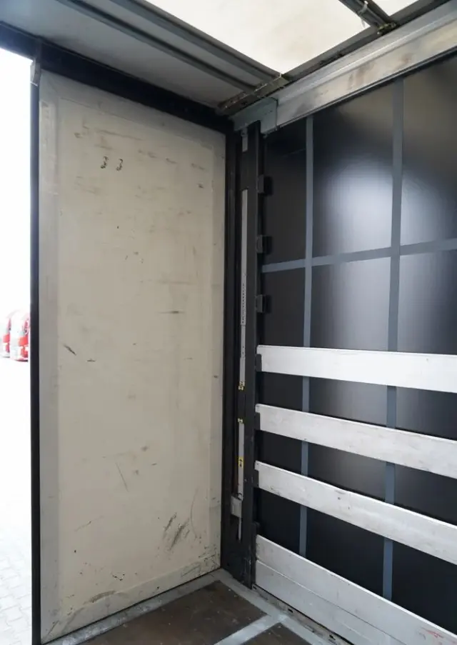 WECON PRZYCZEPA - 7,7 M / TANDEM / PRZEJAZDOWA / 